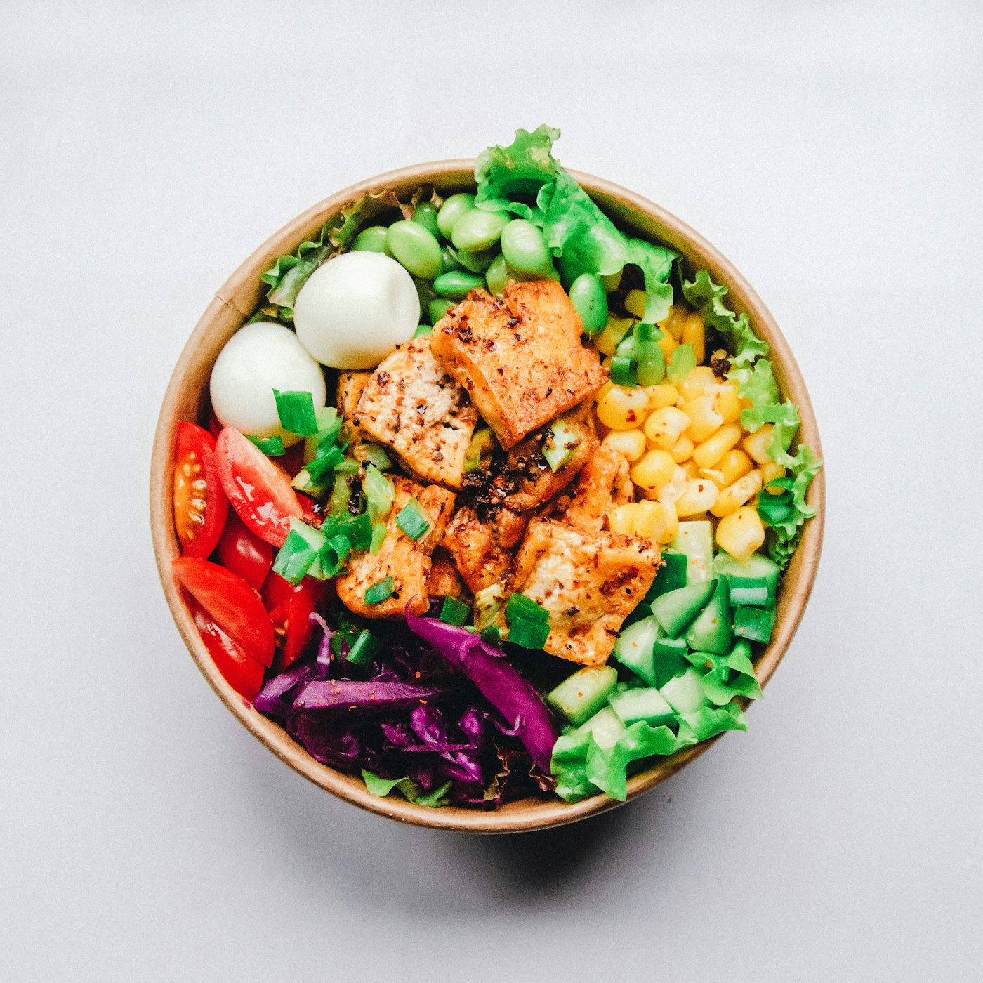Bowl de Ensalada con Huevo